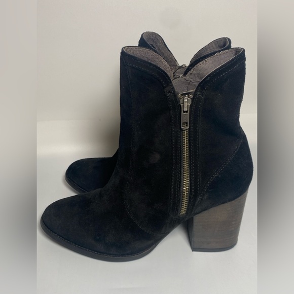 Seychelles Lucky Penny Heeled Suede Bootie Black Size 8 - Picture 2 of 10